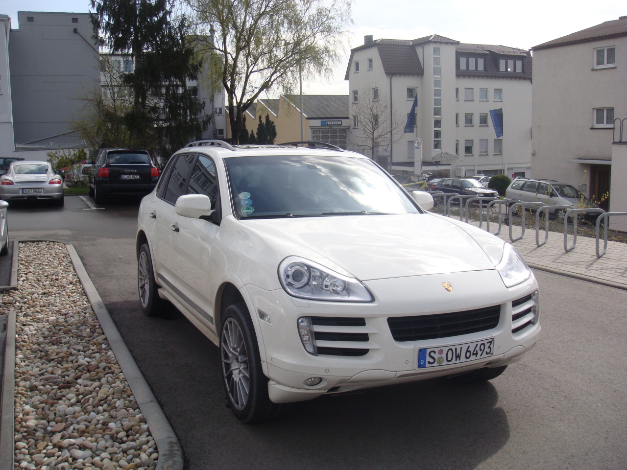 Visita Rapida a Porsche / Fast Visit to Porsche-cayennes05.JPG